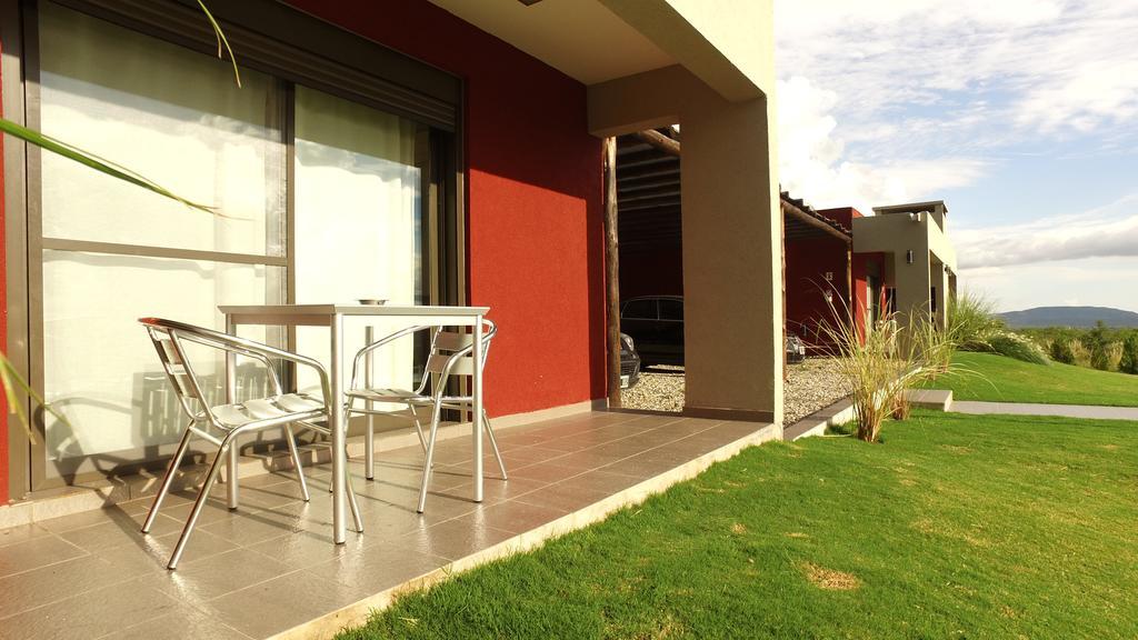 Hotel Colinas De *